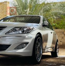 هیوندای جێنسس